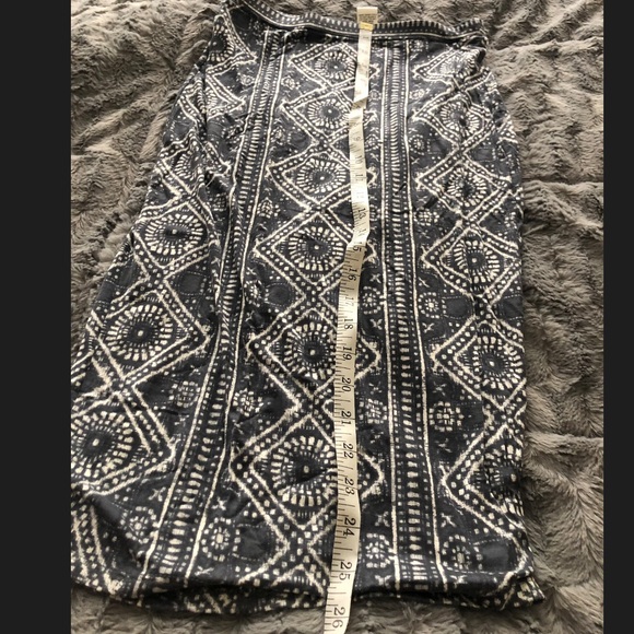 Stretchy pencil skirt, never worn - Picture 1 of 4